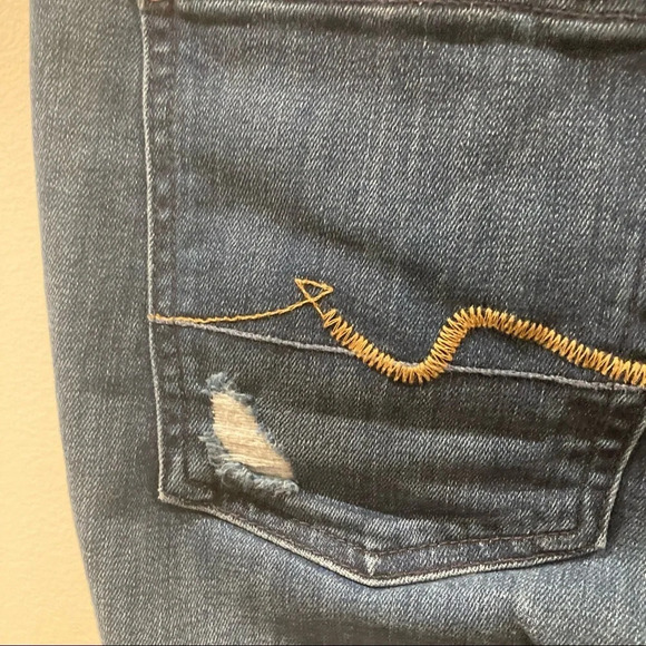 7 FOR ALL MANKIND Sz 29 Josephina Skinny Boyfriend High Rise Distressed - Picture 5 of 11